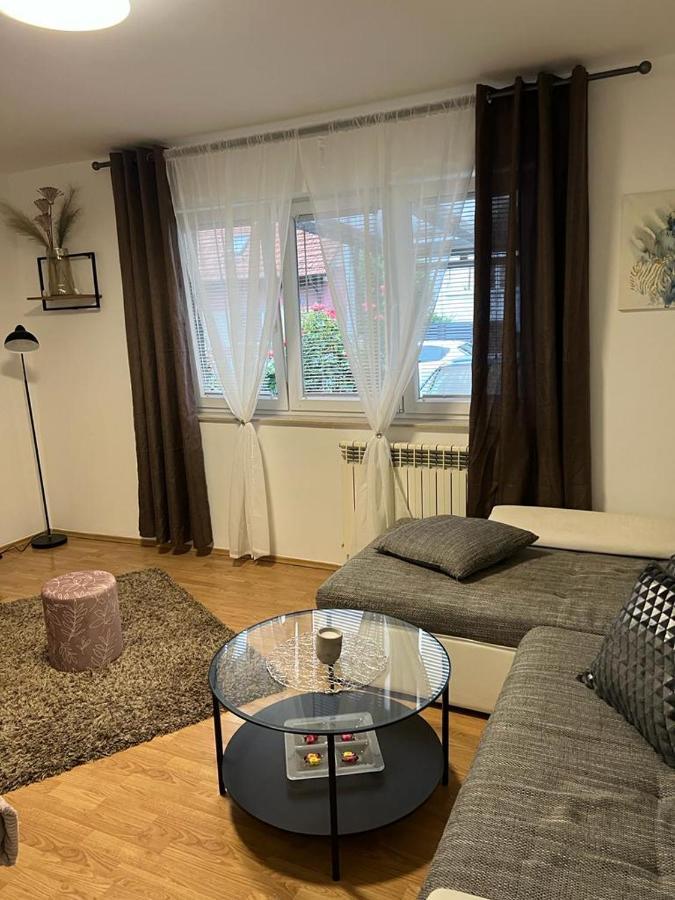Apartman Lara Zagreb Exterior foto